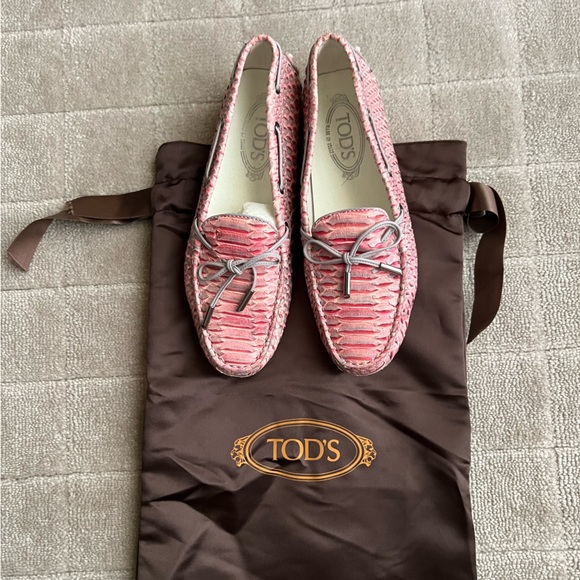 Tod’s Gommino Driving Shoes in Pink Python Leather Size 37 - Picture 3 of 8